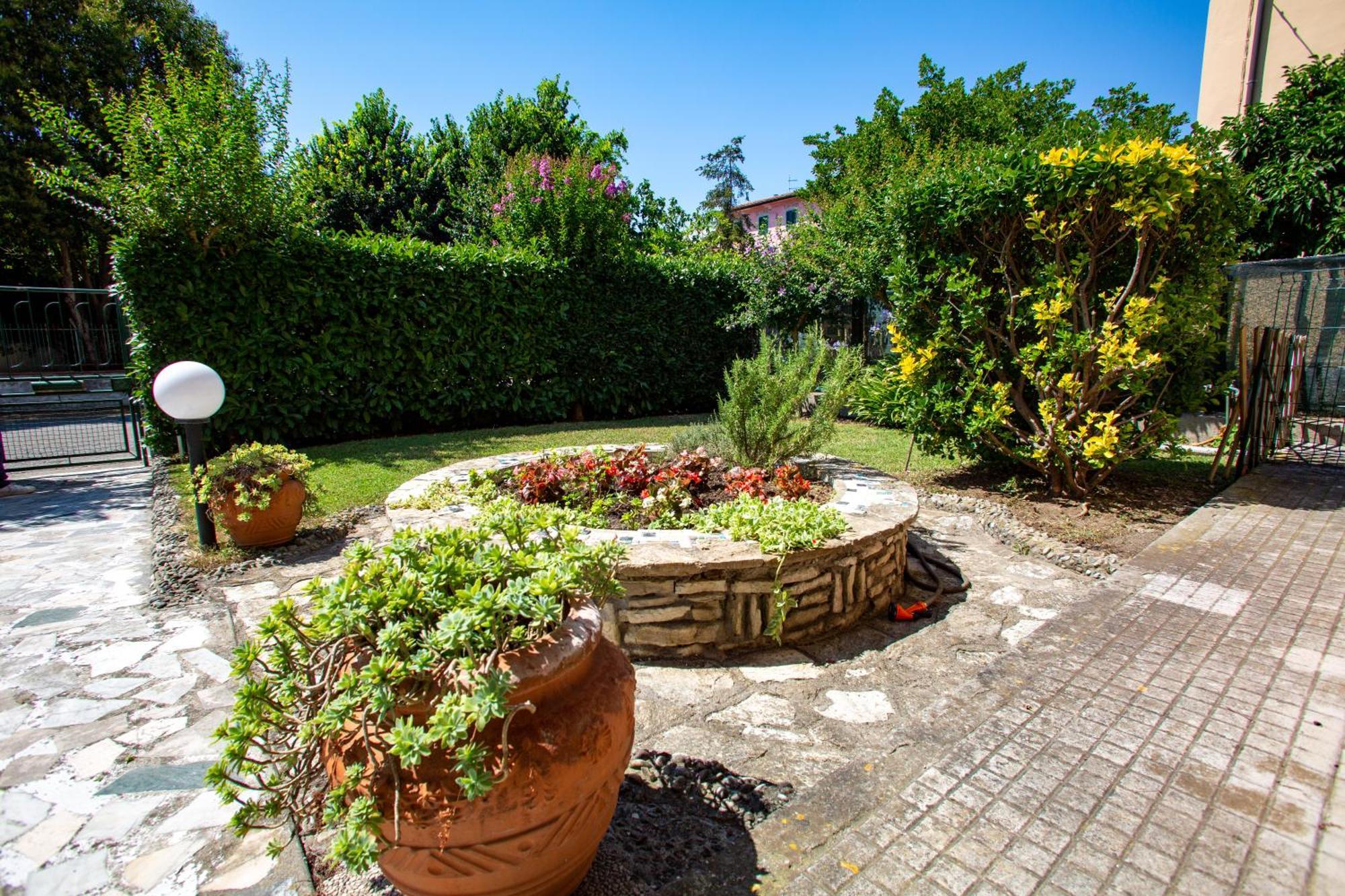 Ai 4 Elementi Bed & Breakfast Pisa Bagian luar foto